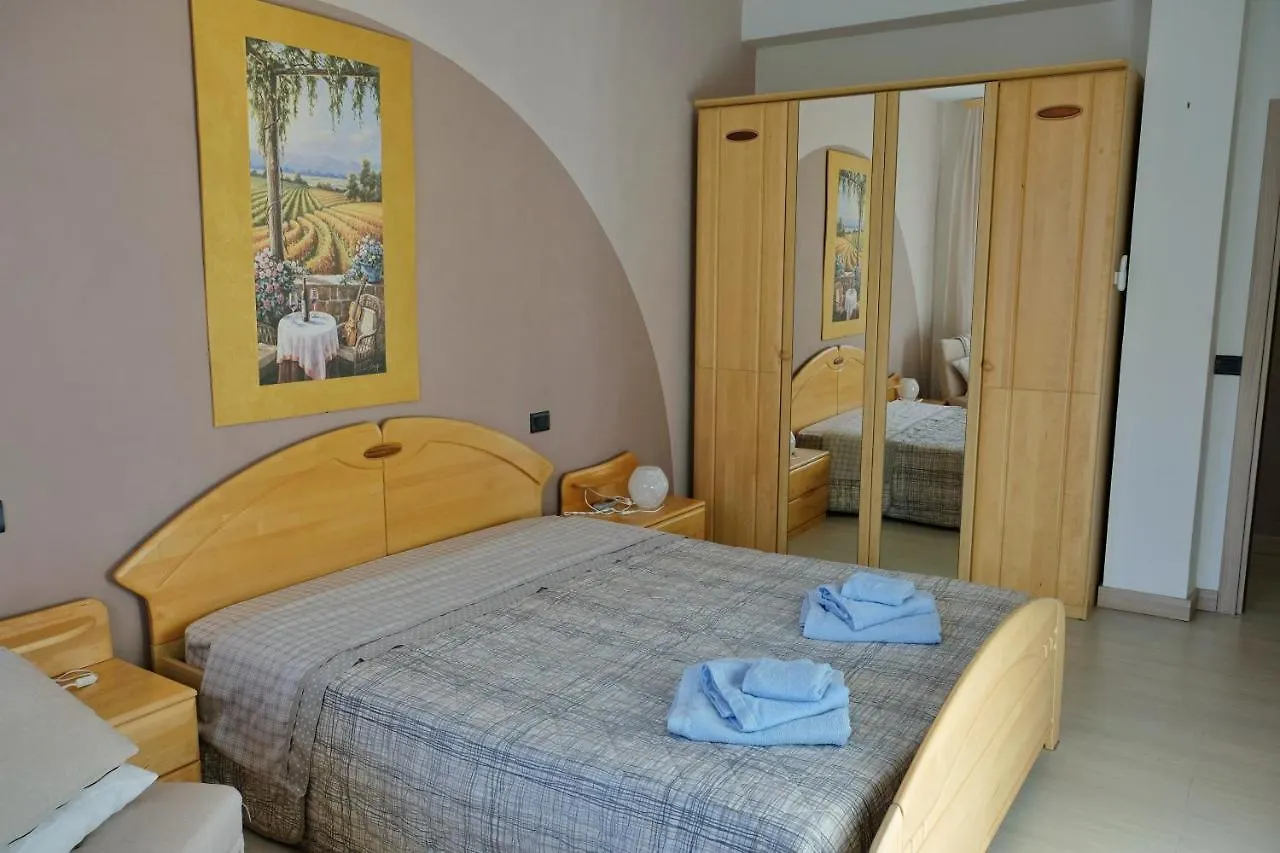 Mont&Lac Limone sul Garda Apartment